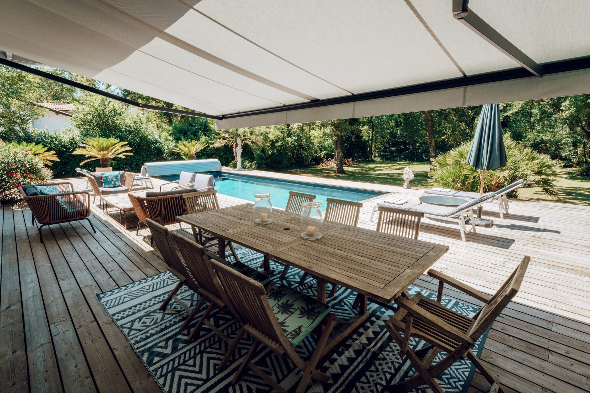 La terrasse couverte de la Villa Aitzina